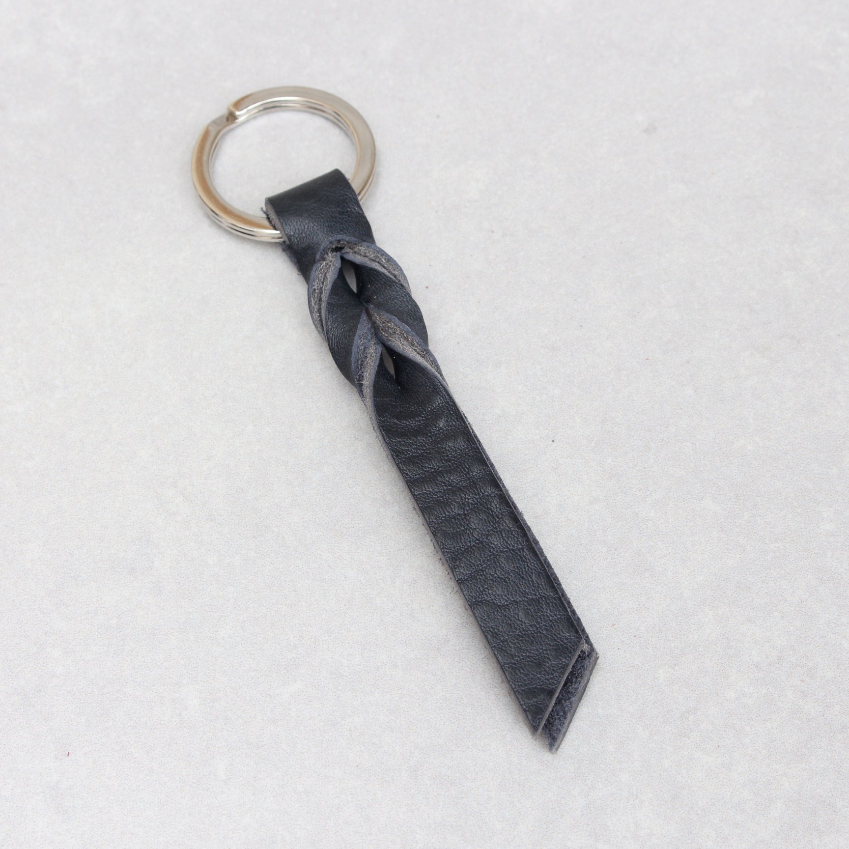 Twist Keyring - Navy Tumblegrain