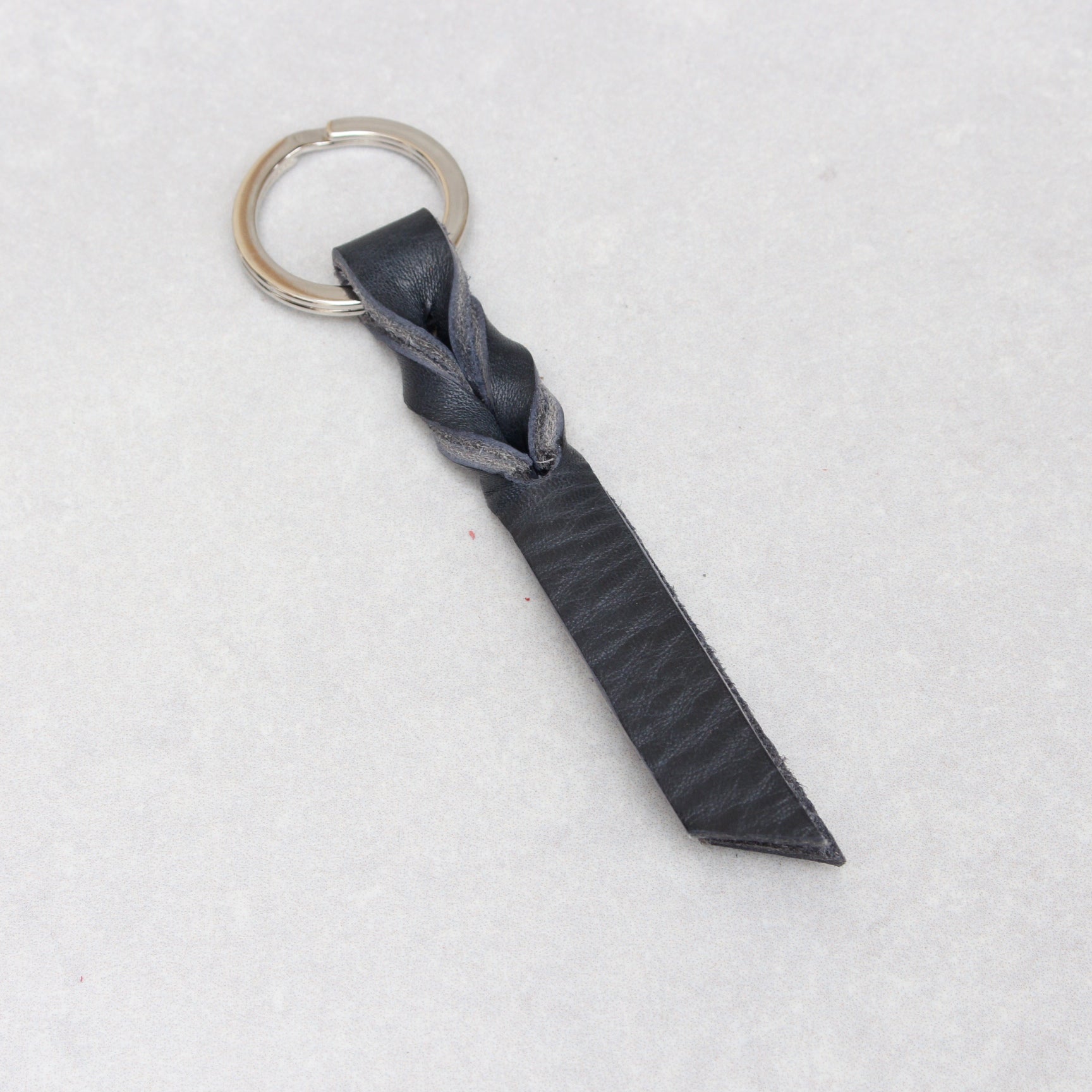Twist Keyring - Navy Tumblegrain