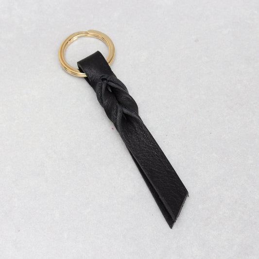 Twist Keyring -Black Tumblegrain