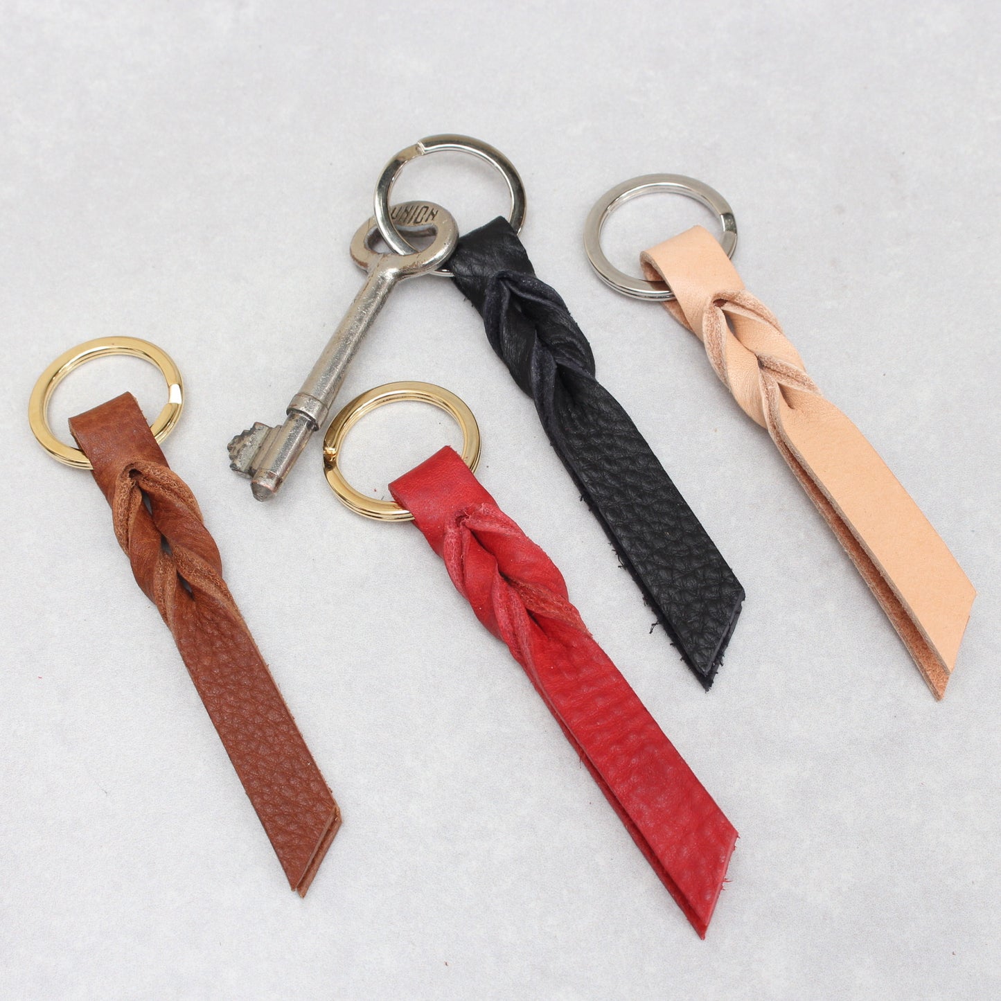 Twist Keyring - Brown Tumblegrain