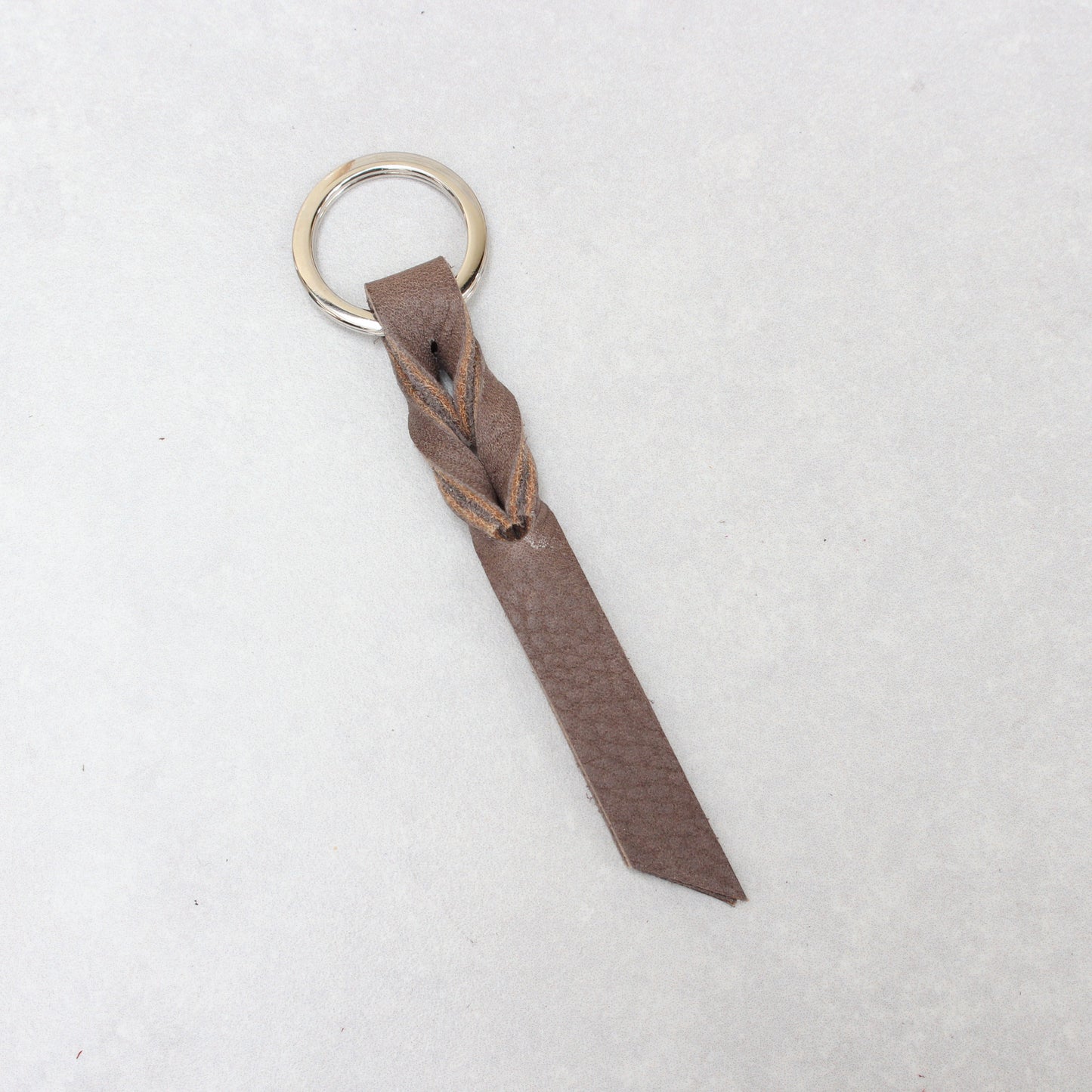 Twist Keyring - Taupe Tumblegrain