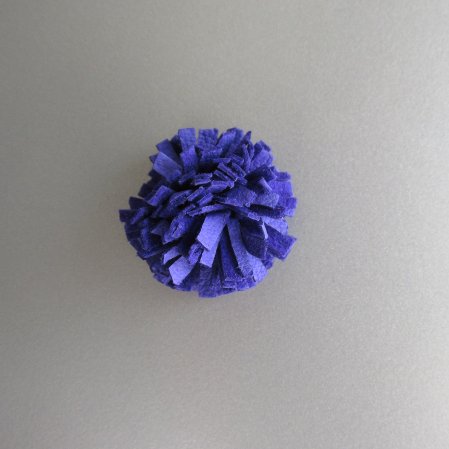 Pompom Magnet - Cornflower Blue