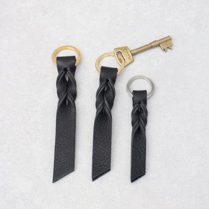 Twist Keyring -Black Tumblegrain